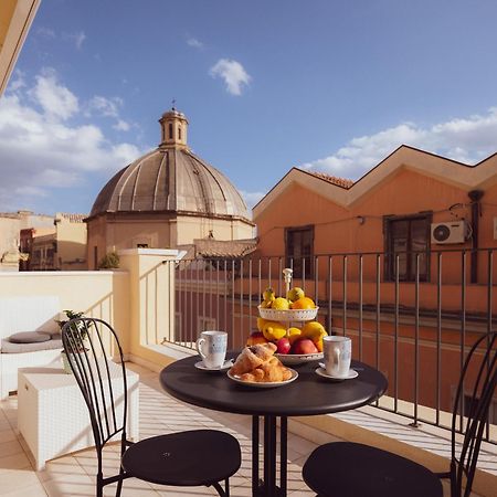 Luxury Suite La Terrazza In Pieno Centro In Cagliari Bagian luar foto