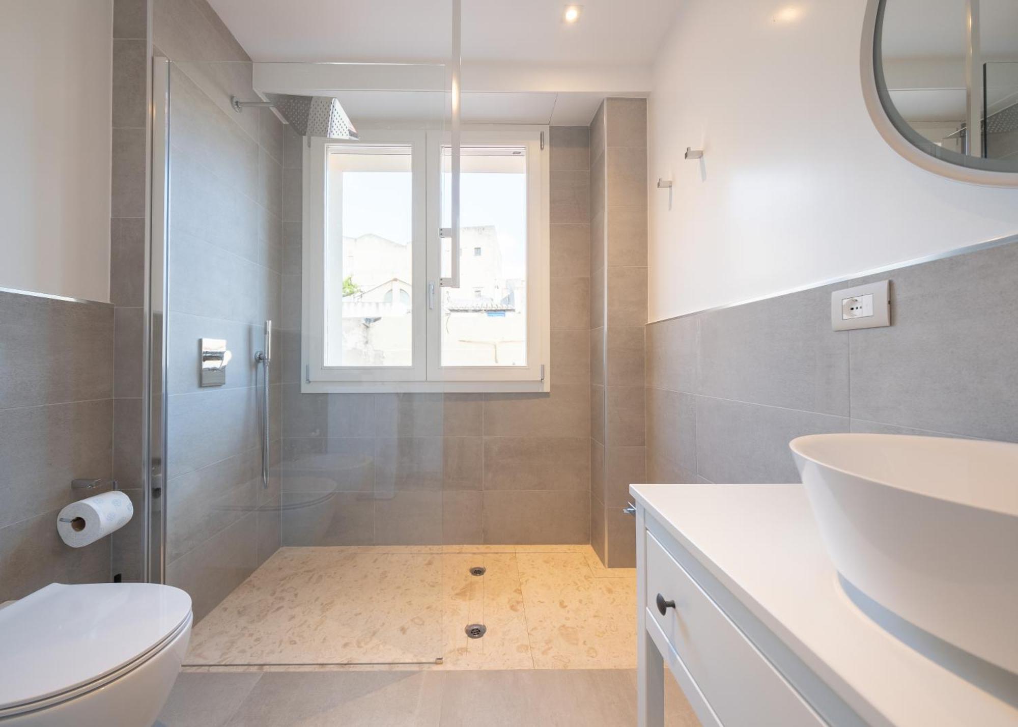 Luxury Suite La Terrazza In Pieno Centro In Cagliari Bagian luar foto