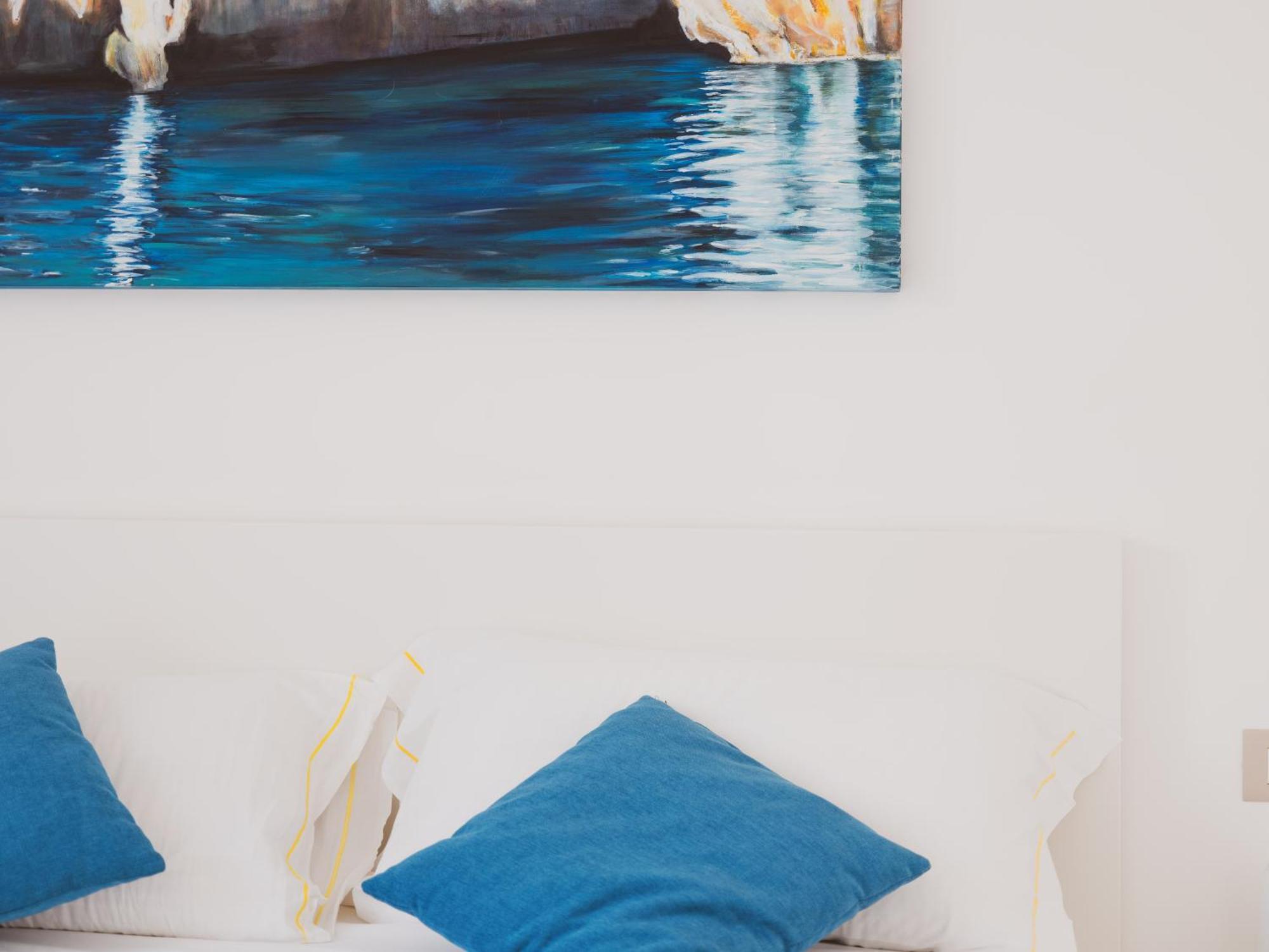 Luxury Suite La Terrazza In Pieno Centro In Cagliari Bagian luar foto